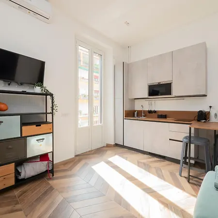 I-host - Agnesi 15 Appartement