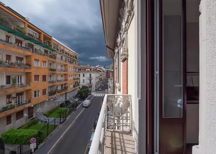 I-host - Agnesi 15 Apartment *